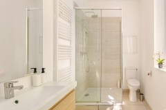 9dafd800-66b5-40e8-b701-fe35bda13d9a